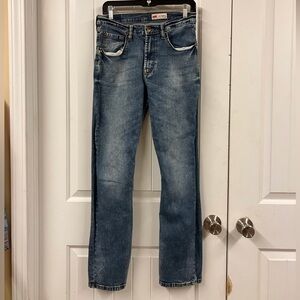 Wrangler Men's Faded Blue Straight Jeans size 30 x 32
